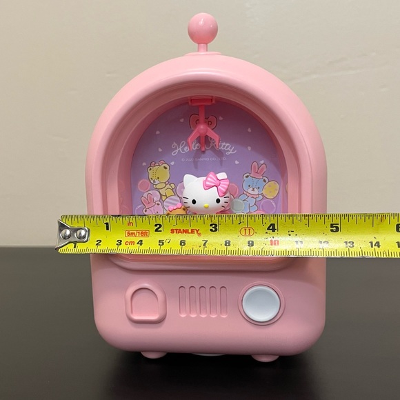 Hello Kitty Light Up Coin Bank - Picture 14 of 14